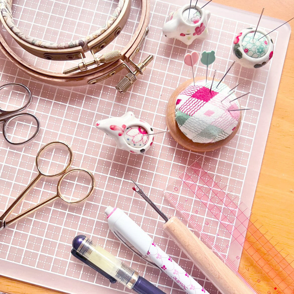 [hōbi meets artists] WiCKET  – Embroidery, Anytime, Anywhere