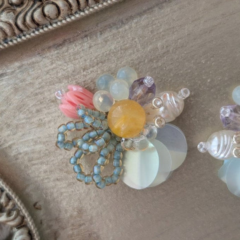 [laSoeur] Japanese Handmade Beads Embroidery Saita Earrings, Pastel