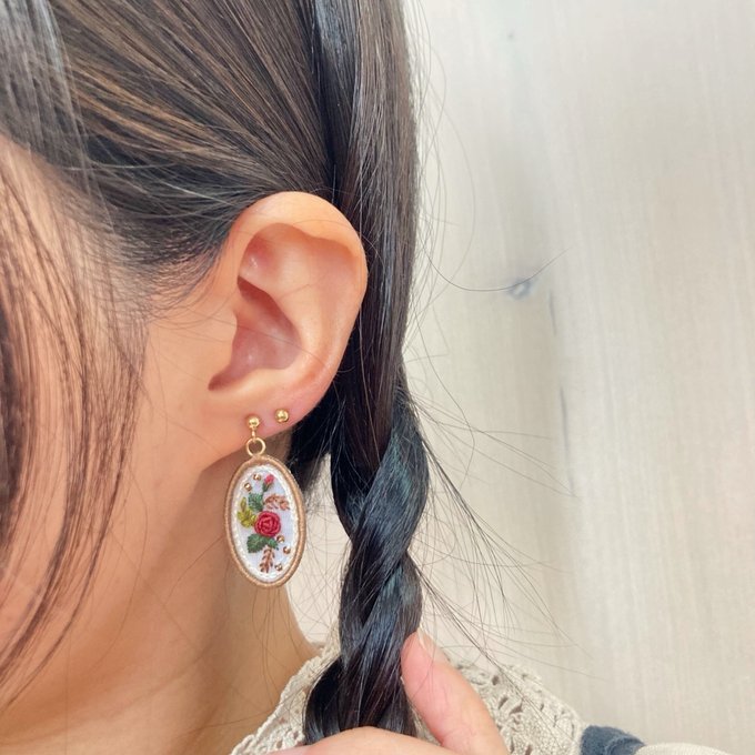 [putiito...] Japanese Handmade Embroidery Earrings, Red Rose