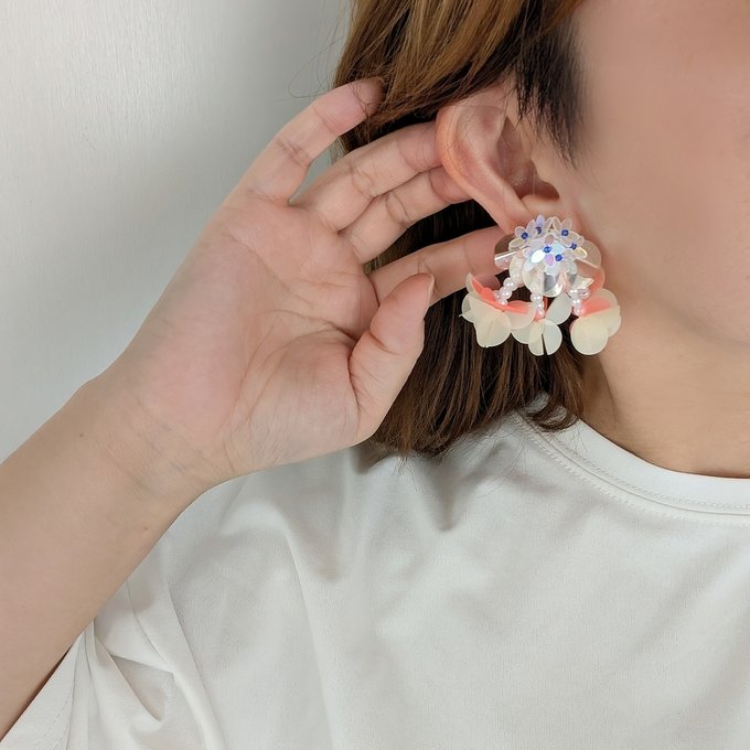 [laSoeur] 日本珠子刺繡Pompon耳環，透明 x 黃色 