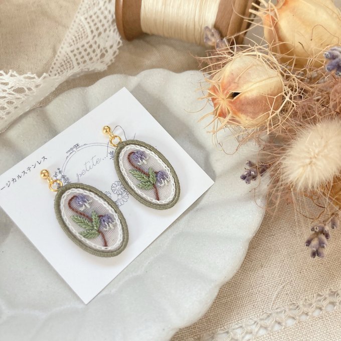 [putiito...] Japanese Handmade Embroidery Earrings, Clematis (Birth Flower for June)