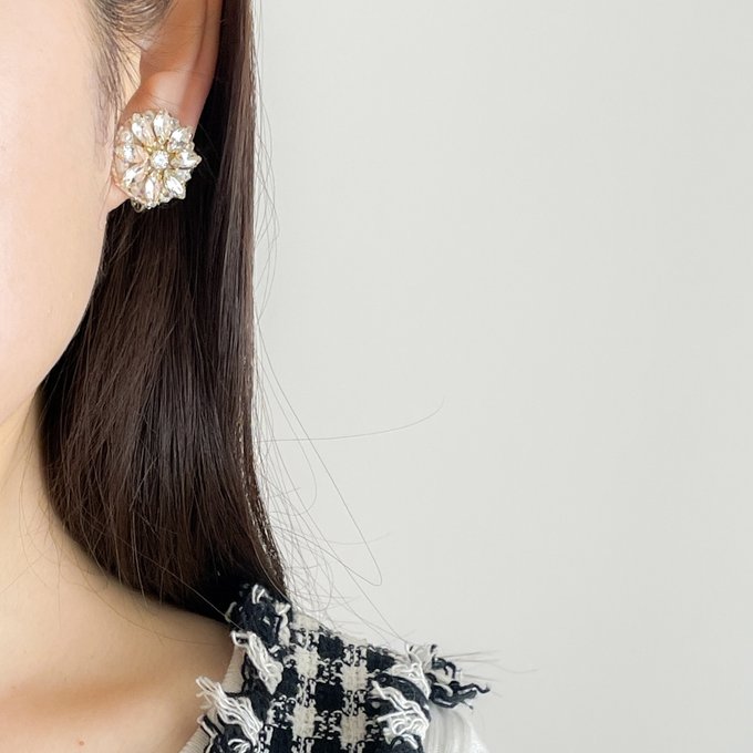 [Bell] Japanese Handmade Crystal Beads Earrings