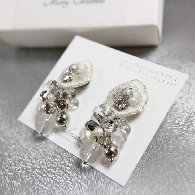[hanant] Japanese Handmade Diamond Shape Embroidery Earrings, White