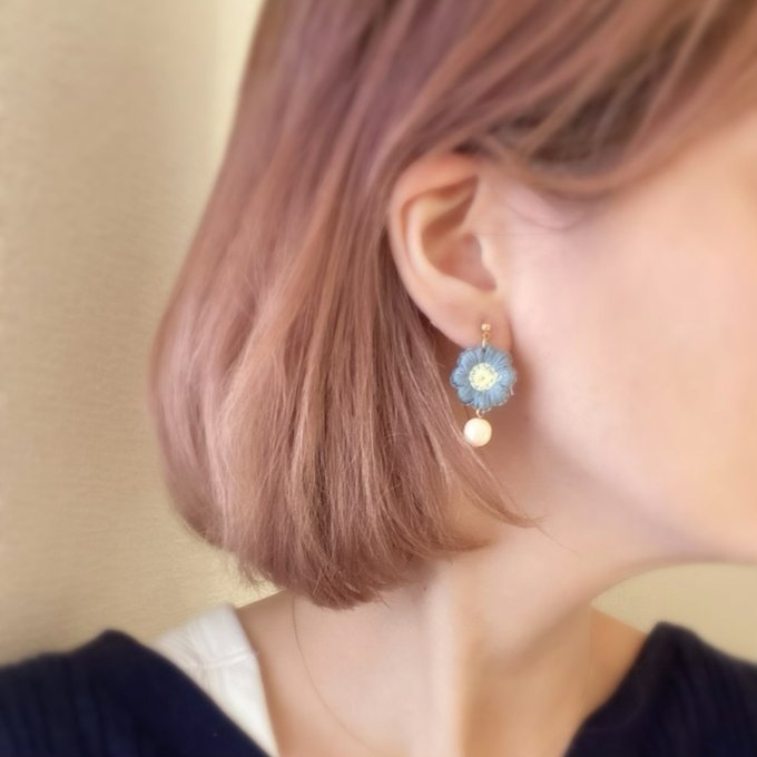 [shii-ffon] Japanese Handmade Flower Earrings, Purplish Blue
