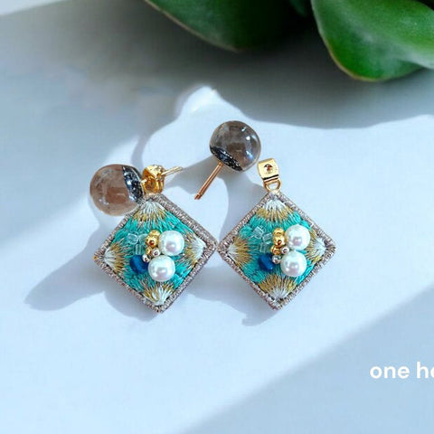 [one heart] Japanese Handmade Embroidery Diamond Shape Earrings, Green (Pierced Only)