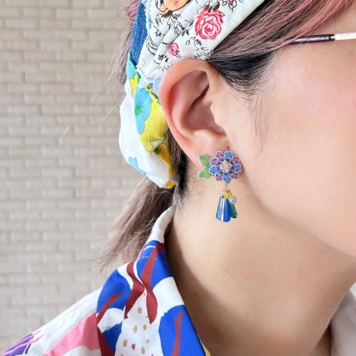 [kooco kirari] Japanese Handmade Ajisai Frog Earrings, Caramel