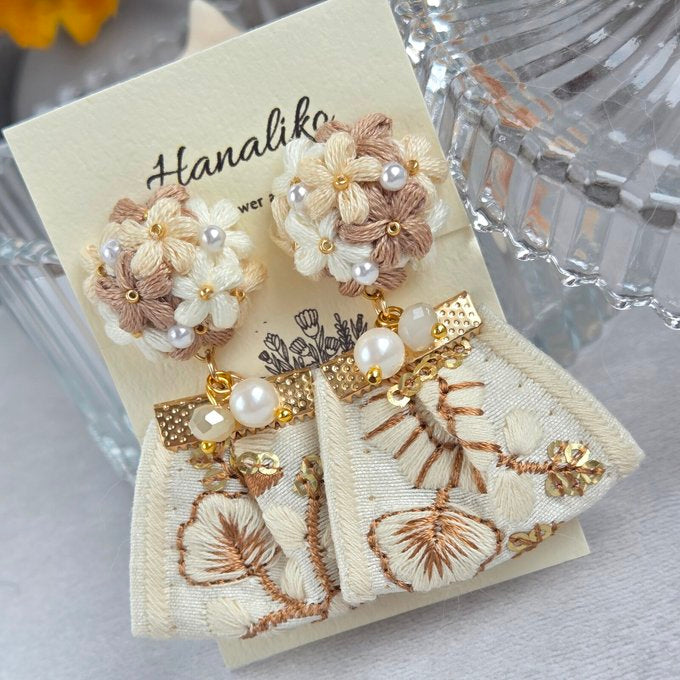[Hanaliko] 日本手作印度刺繡緞帶耳環，米色
