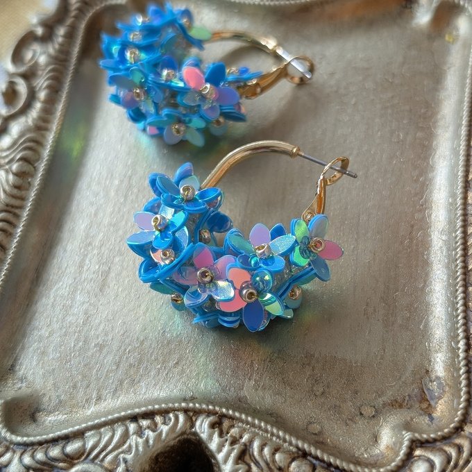 [laSoeur] Japanese Handmade Beads Embroidery Wreath Earrings, Blue