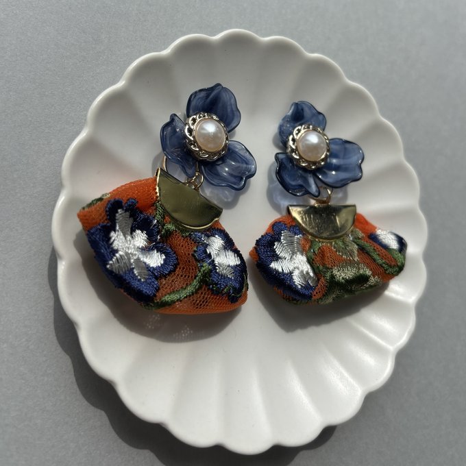 [mameko] Japanese Handmade Indian Embroidery Ribbon Earrings, Blue