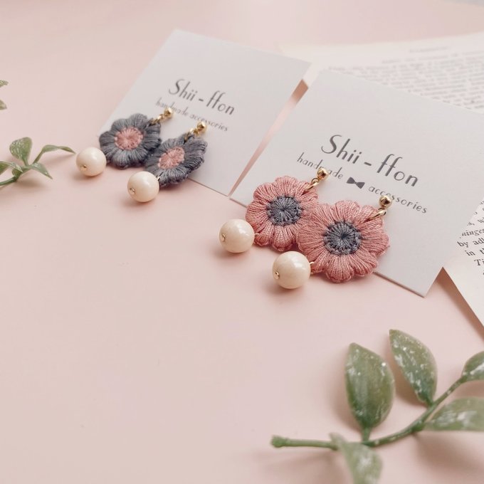 [shii-ffon] Japanese Handmade Flower Earrings, Pink