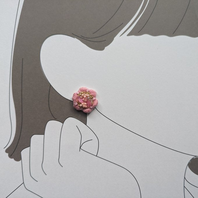 [akairo] Japanese Handmade Flower Embroidery Earrings, Pink