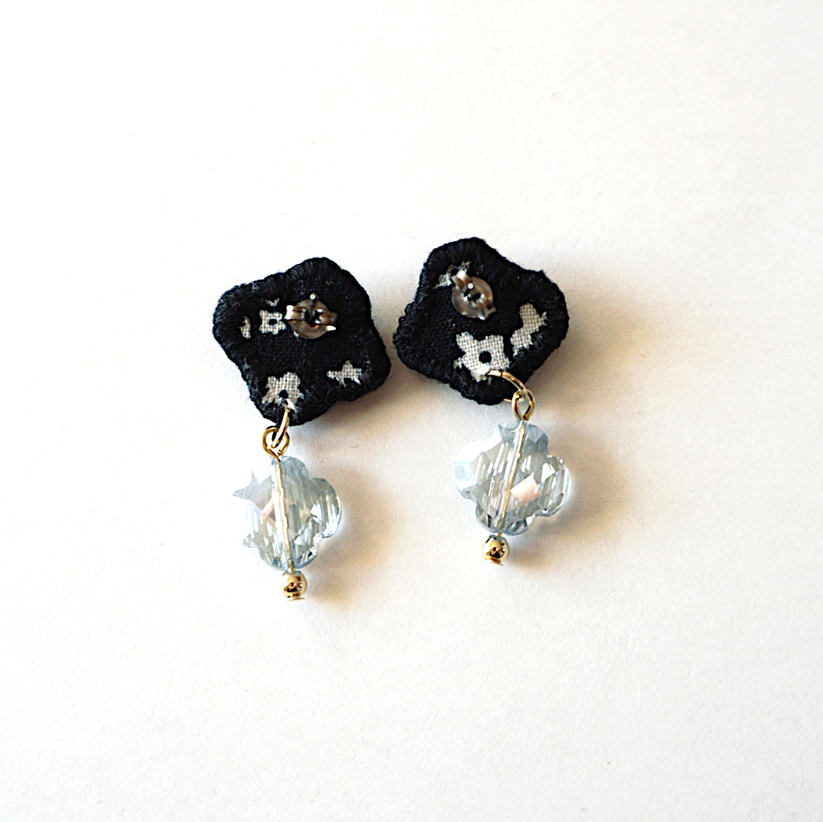 [hiromaru] Japanese Handmade Flower Embroidery Earrings, Black