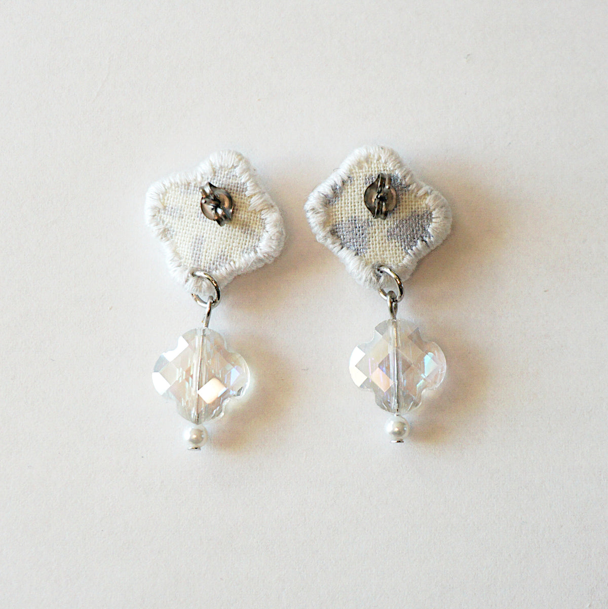 [hiromaru] Japanese Handmade Flower Embroidery Earrings, White