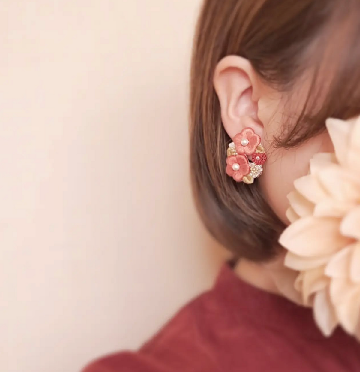 [sachi embroidery] Japanese Handmade Ecru Embroidery Earrings, Red
