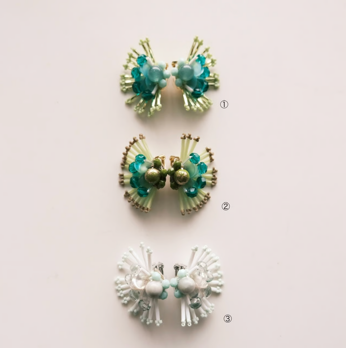 [tukurou] Japanese Handmade Beads Embroidery Kajaku Earrings, Green (Clip Only)