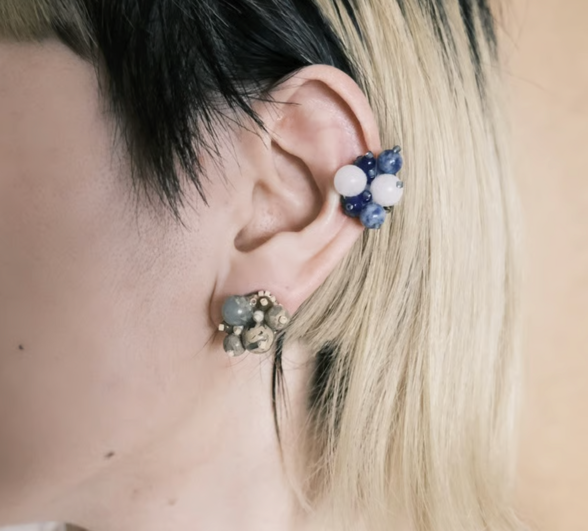 [tukurou] Japanese Handmade Beads Embroidery Tsubu Tsubu Earrings, Black (Clip Only)