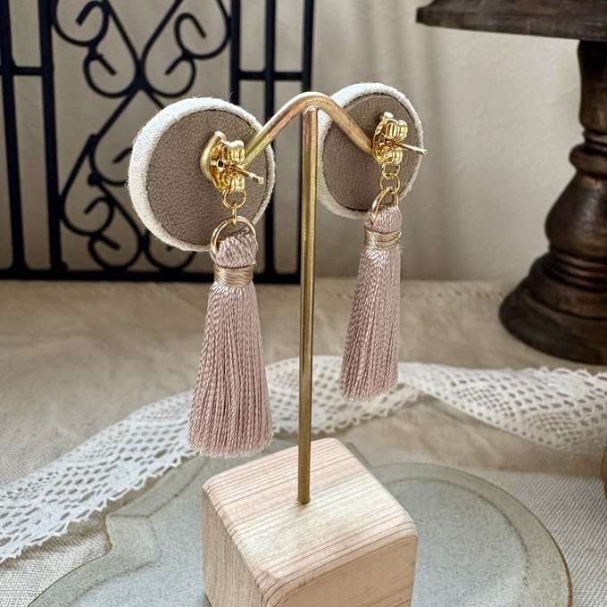 [putiito...] Japanese Handmade Beads Embroidery Button Earrings, Arabesque
