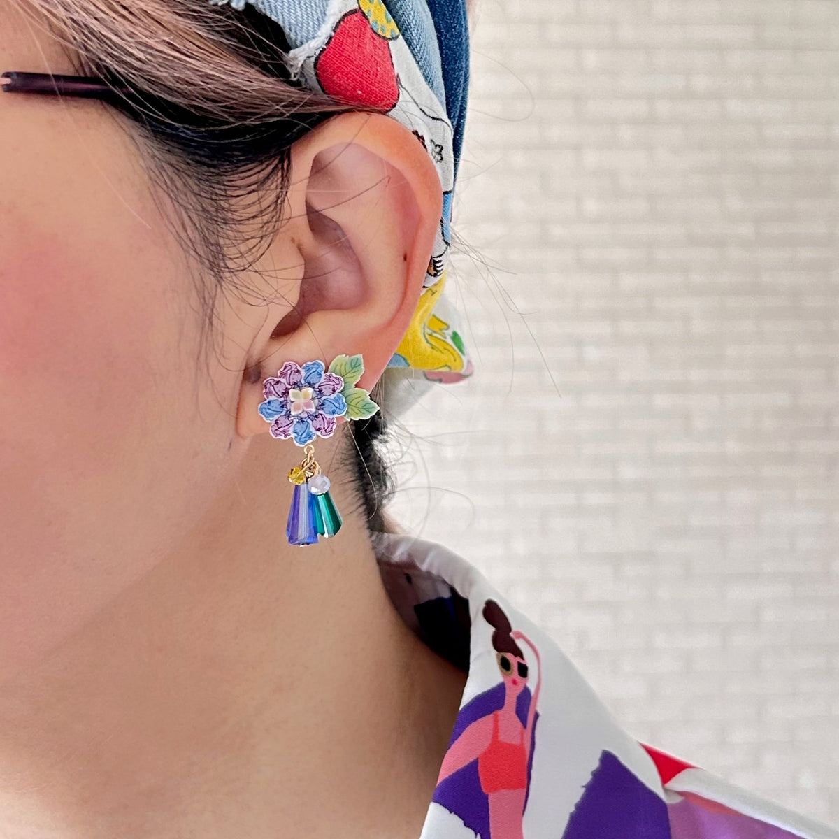 [kooco kirari] Japanese Handmade Ajisai Frog Earrings, Caramel