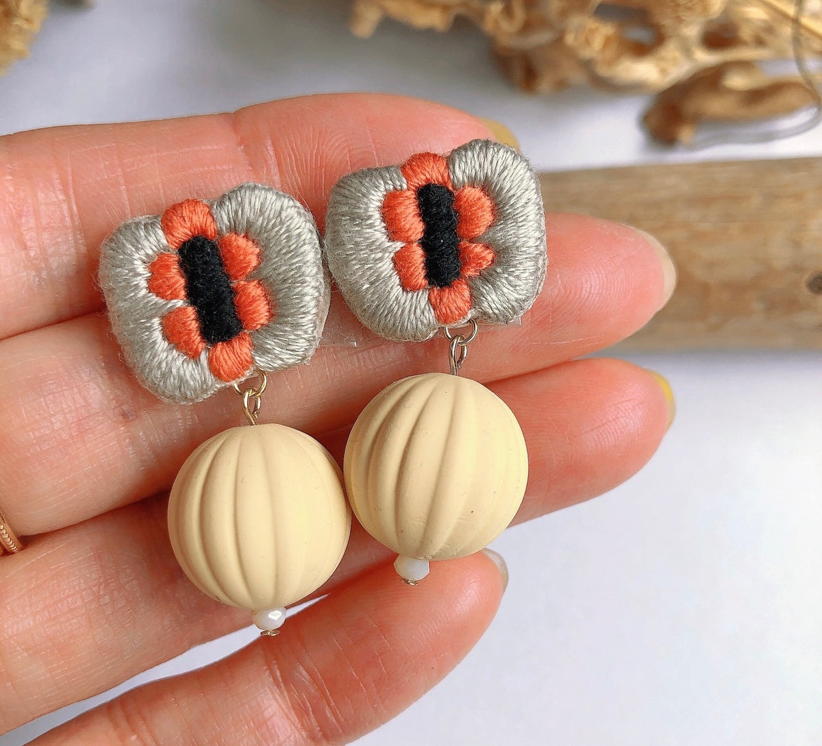 [La Shiga] Japanese Handmade Antique Butterfly Embroidery Earrings, Grey x Orange