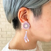 [kooco kirari] Japanese Handmade Giraffe Deluxe Earrings, Pink