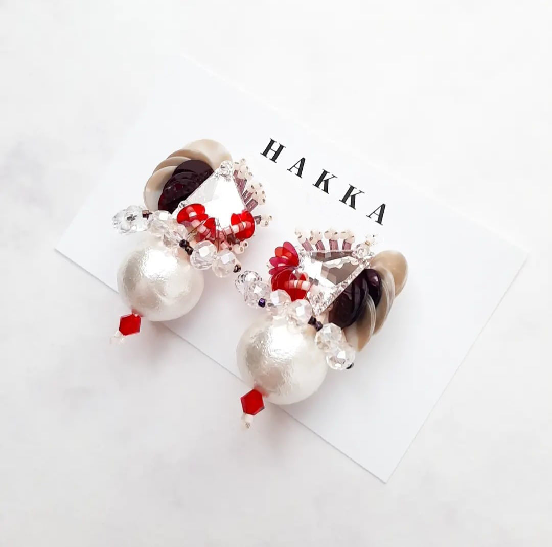 [HAKKA] Japanese Handmade Papillon Beads Earrings, Beige