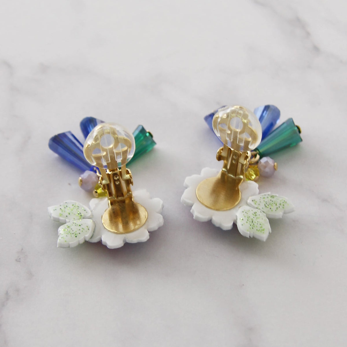 [kooco kirari] Japanese Handmade Ajisai Frog Earrings, Caramel