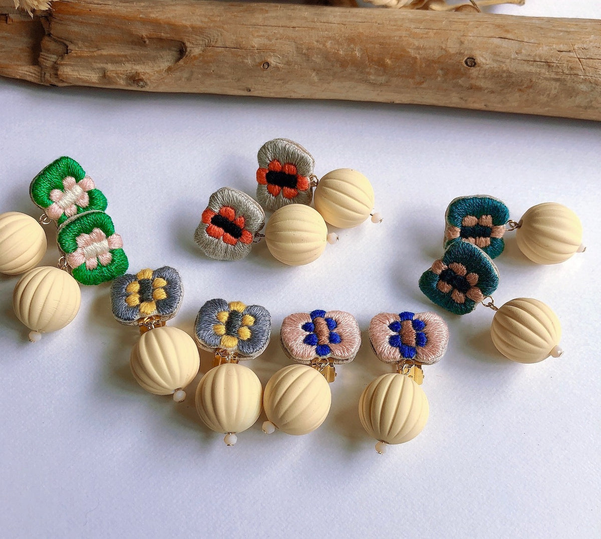 [La Shiga] Japanese Handmade Antique Butterfly Embroidery Earrings, Grey x Orange