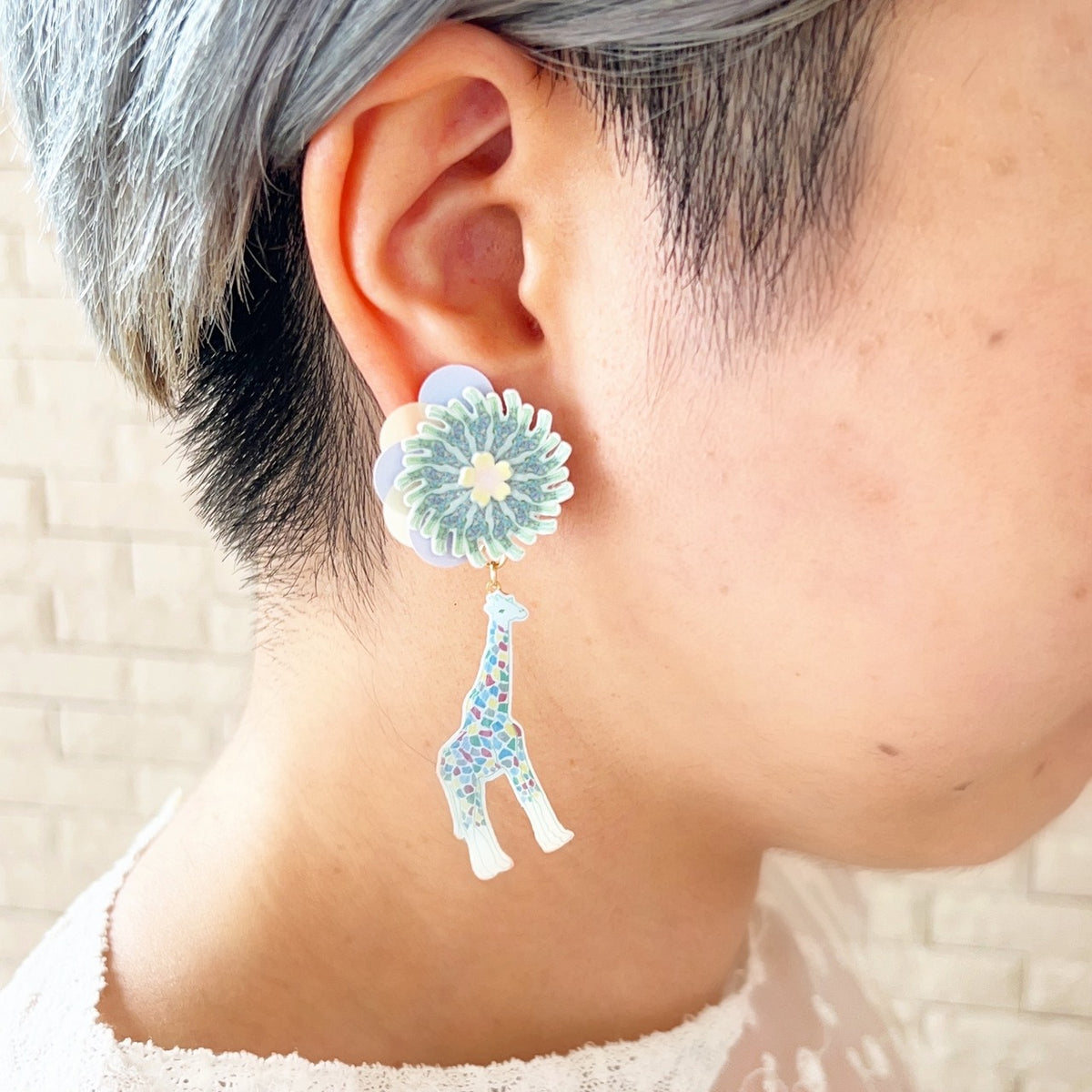 [kooco kirari] Japanese Handmade Giraffe Deluxe Earrings, Blue