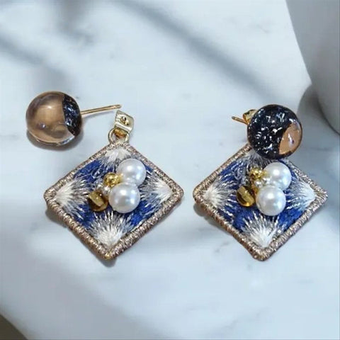 [one heart] Japanese Handmade Embroidery Diamond Shape Earrings, Blue x White (Pierced Only)