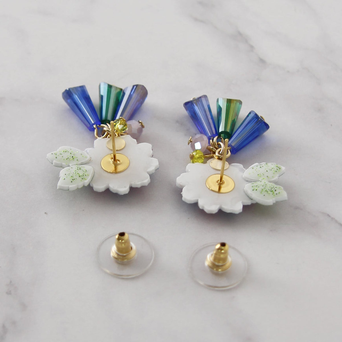 [kooco kirari] Japanese Handmade Ajisai Frog Earrings, Caramel