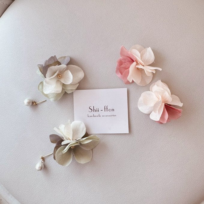 [shii-ffon] Japanese Handmade Petal Earrings, Green